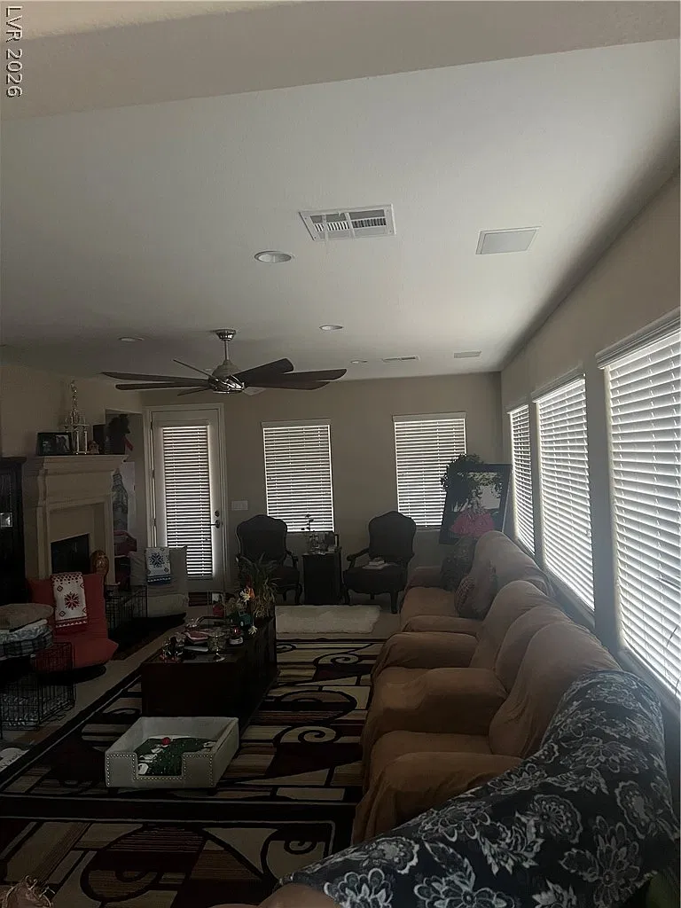 4 bed, 3.5 bath, 3968 sqft, $3,999 — Photo 1