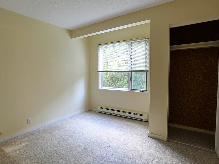 111 Brook Holw — Photo 18