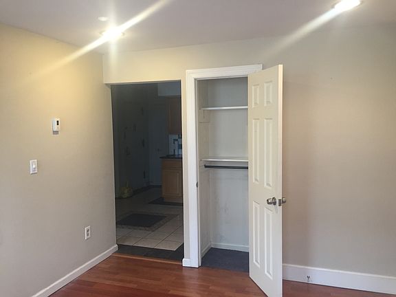 2nd image of 180 Lincoln Pl