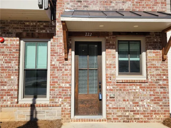 222 Napa Dr, Woodstock, GA 30188