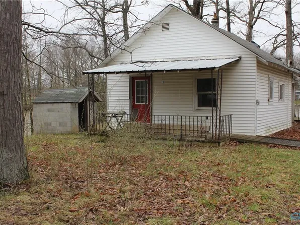 21667 Parkview Dr, Defiance, OH 43512