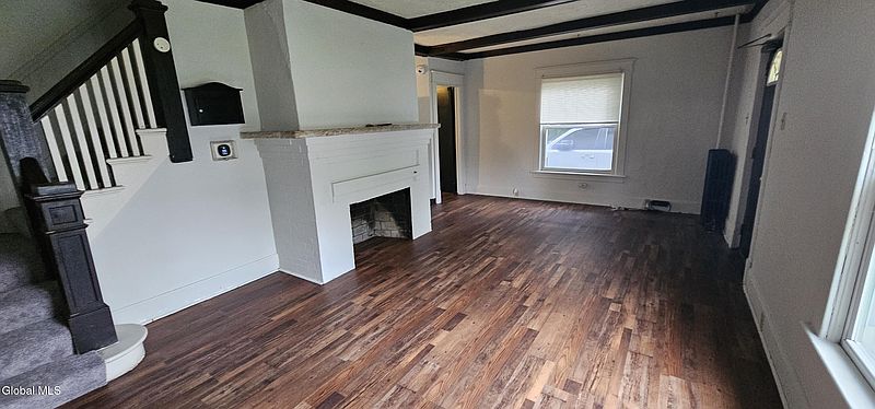 4th image of 1667 Eastern Parkway