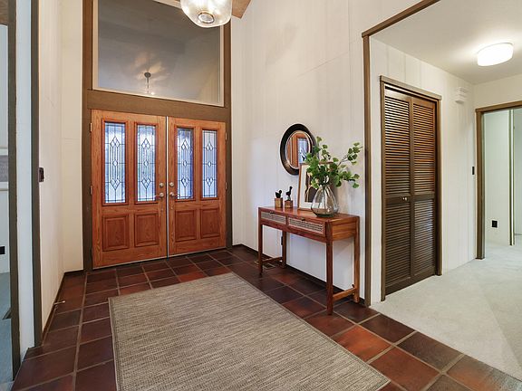 4th image of 3440 W Border Links Dr