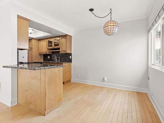 3rd image of 1951 Malcolm Ave APT 101