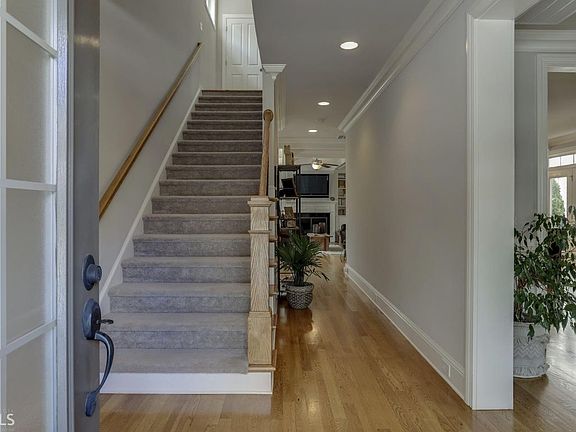 3rd image of 4553 Wilkerson Pl SE