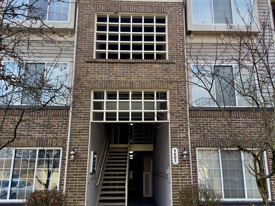 1st image of 9805 Regatta Dr Unit 302
