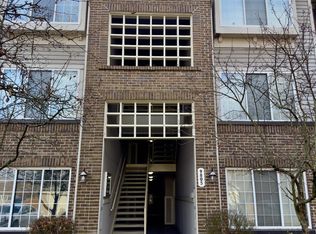 9805 Regatta Dr UNIT 302, Cincinnati, OH 45252