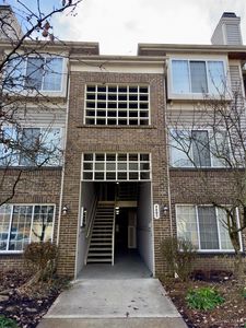 9805 Regatta Dr Unit 302, Cincinnati, OH, 45252