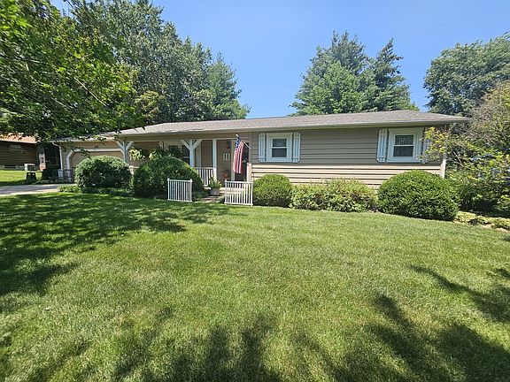 2nd image of 100 Cherry Dr
