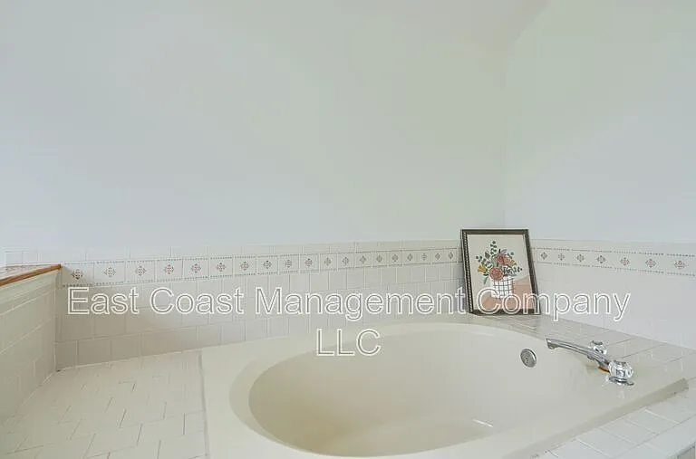 403 Deerhill Cir — Photo 25
