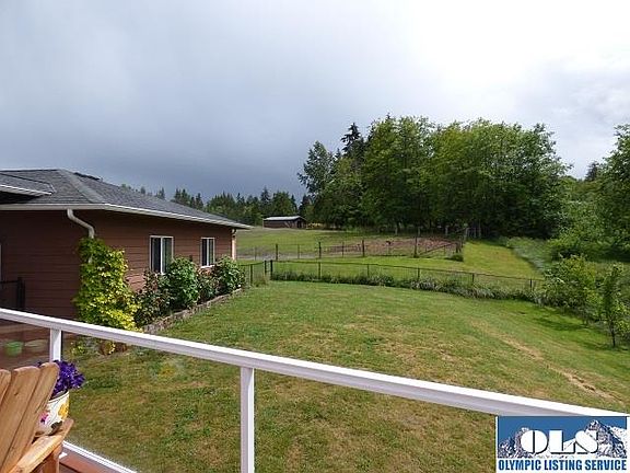 5th image of 602 Harvel Ln