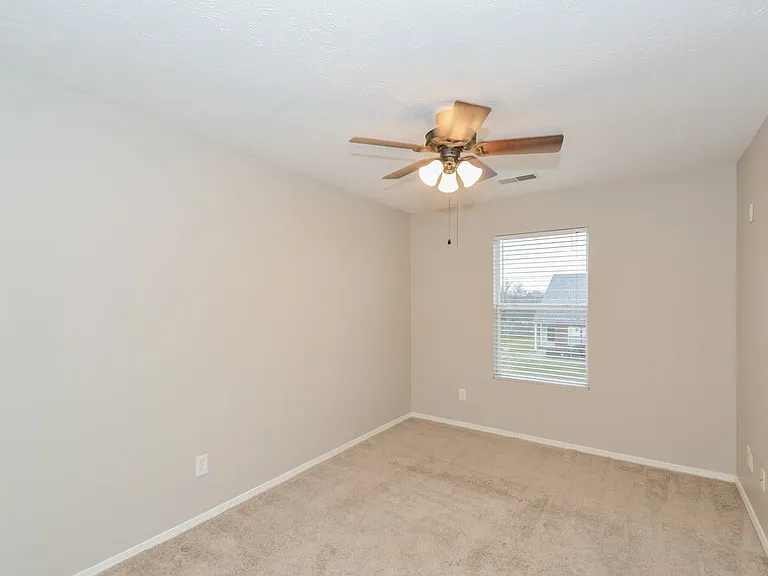 2653 Sutherland Dr — Photo 14