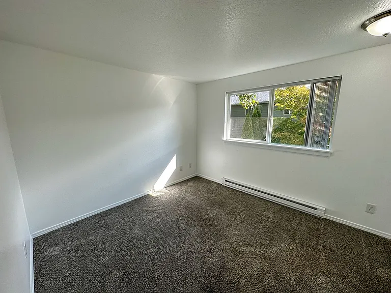 3446-3462 Hadley St NE — Photo 19