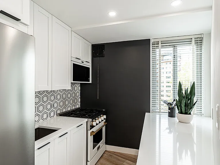 4200 Cathedral Ave NW #1005 — Photo 20