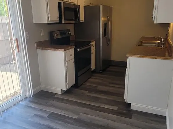 3236 Town and Country Apartments
