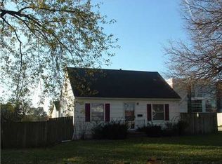 100 3rd Ave, Hiawatha, IA 52233