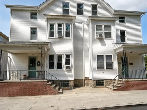 164 Hood St #1E, Fall River, MA 02720