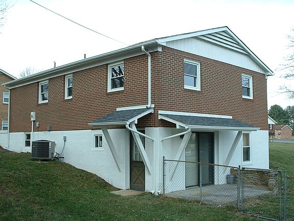 4th image of 5837 Jewell Ave