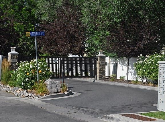 2nd image of 2948 S Garden Farm Ln