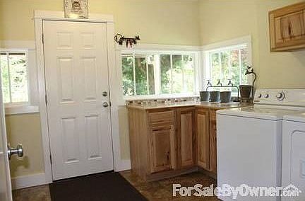 Mud room /Laundry