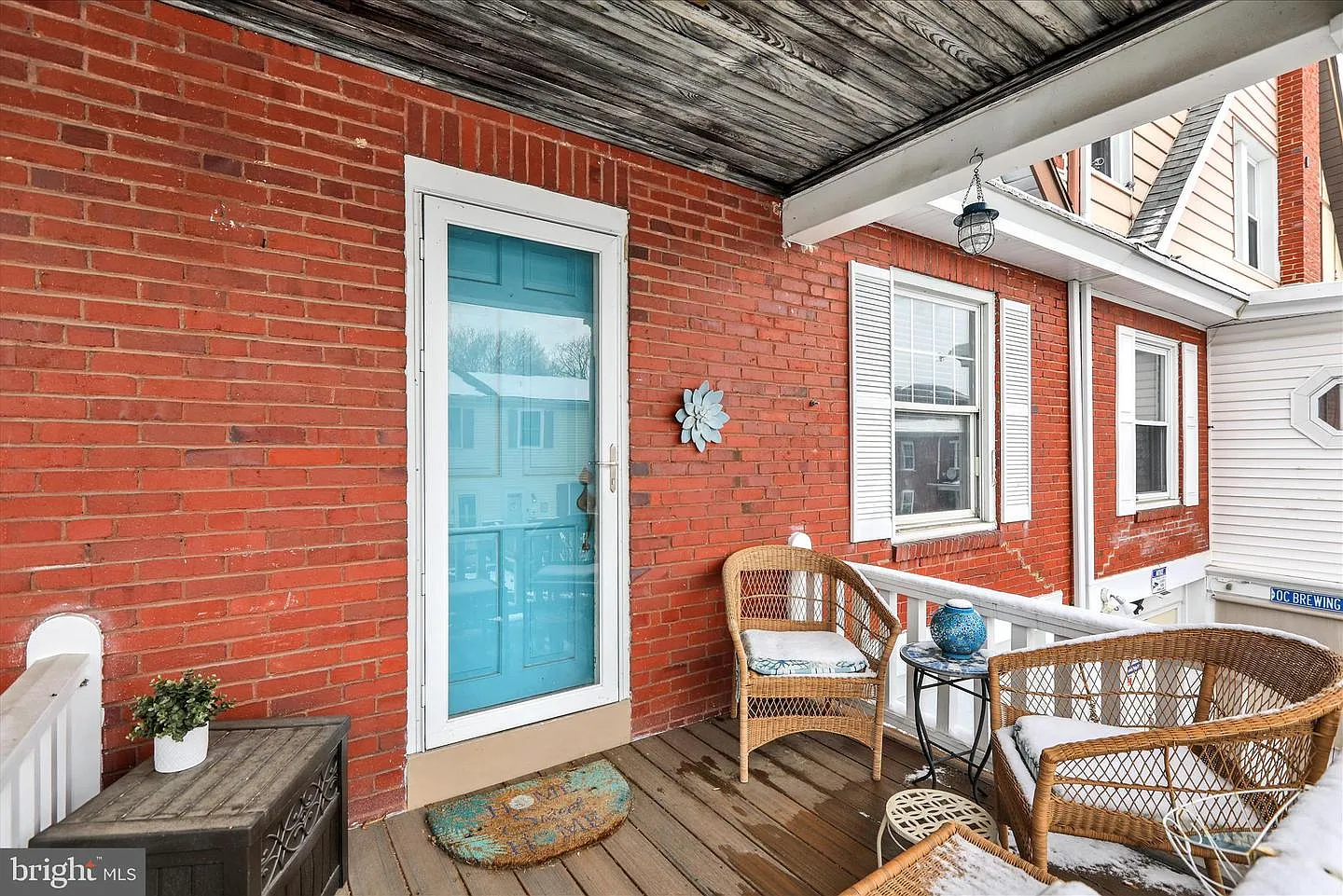 564 Marshall Ave photo 1