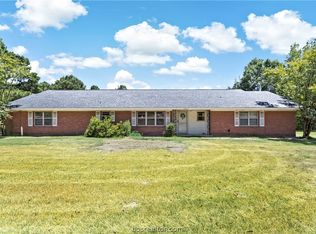 1203 W Broad St, Oakwood, TX 75855