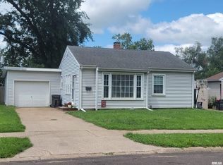 1507 Summer St, Pekin, IL 61554