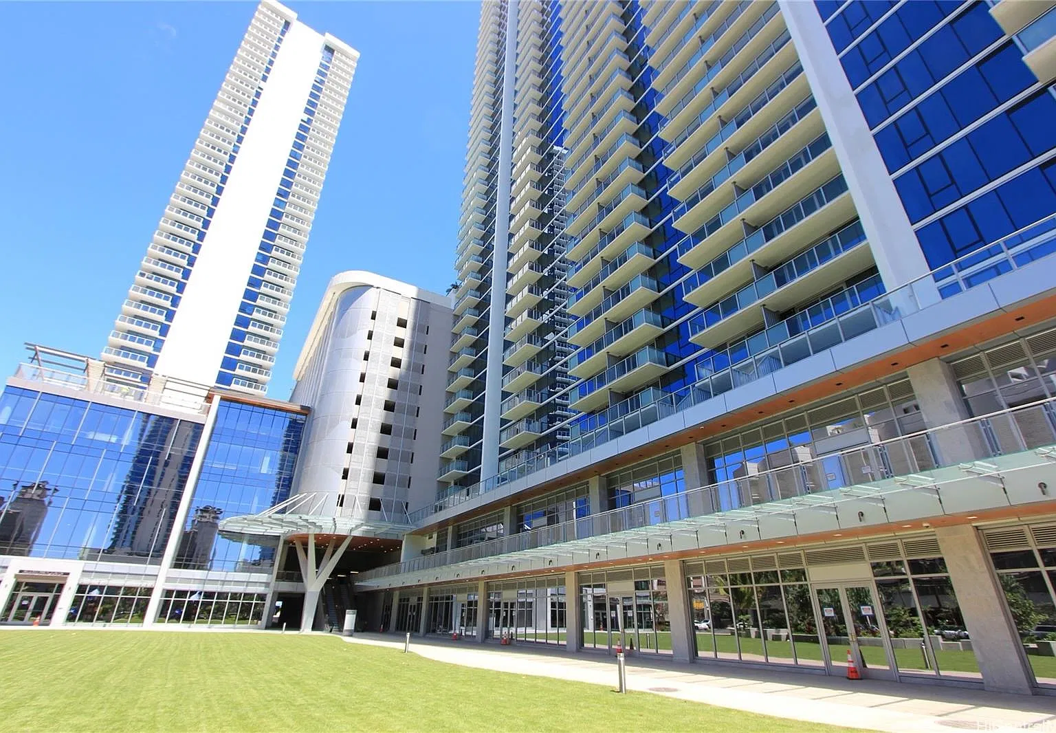 2 bed, 1162 sqft, $4,600 — Photo 2