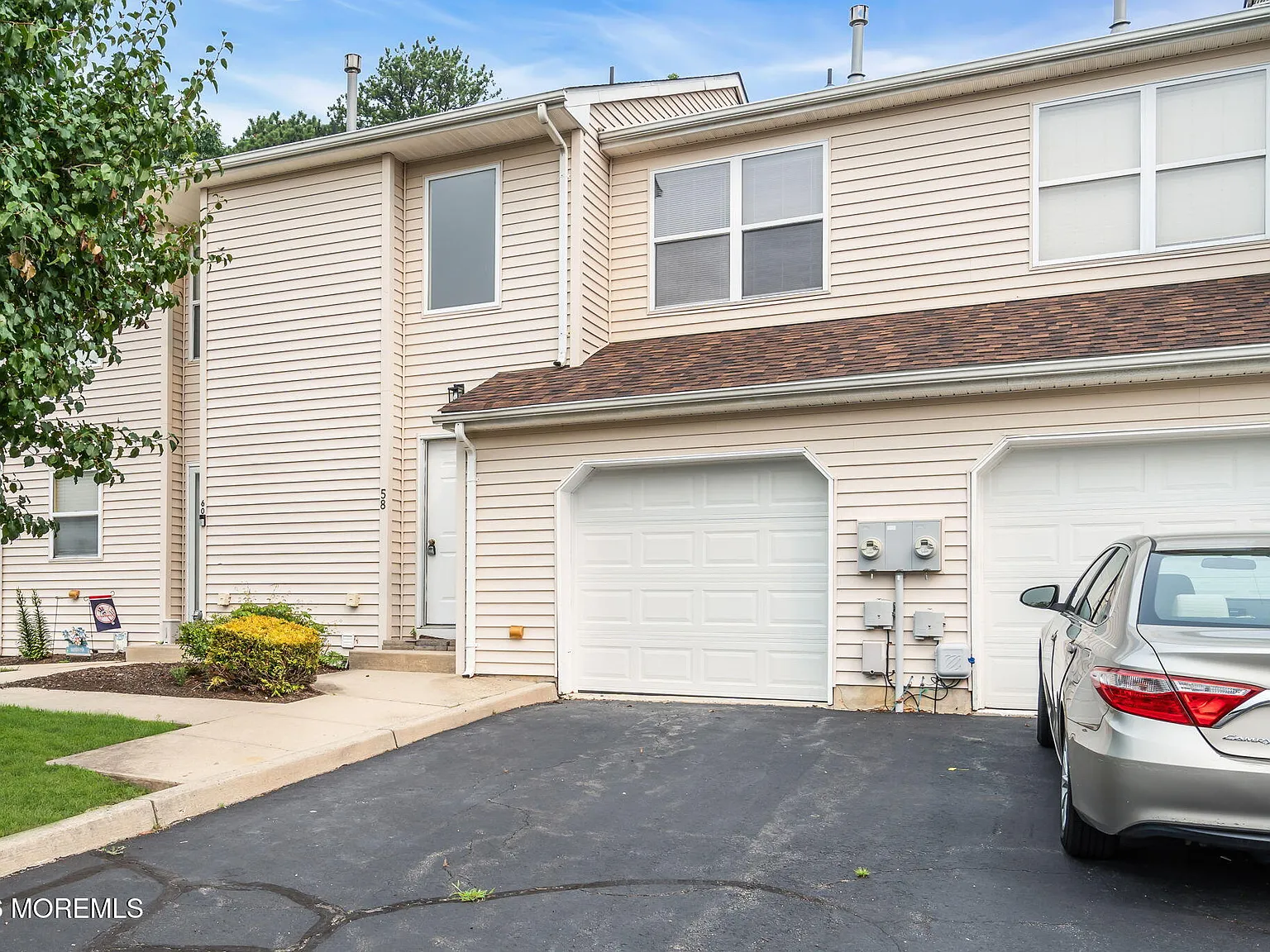 3 bed, 1476 sqft, $3,000 — Photo 2