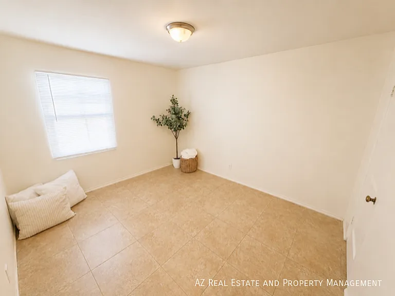 1507 N 15th Ave — Photo 25
