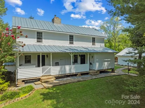 65 Old Gap Creek Rd, Fairview, NC 28730