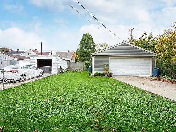 4th image of 4057 W 160th St