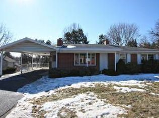 7695 Daniel Dr, Harrisburg, PA 17112