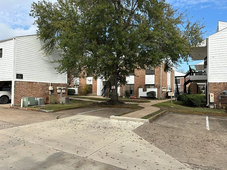 7901 Cambridge St #46 — Photo 13