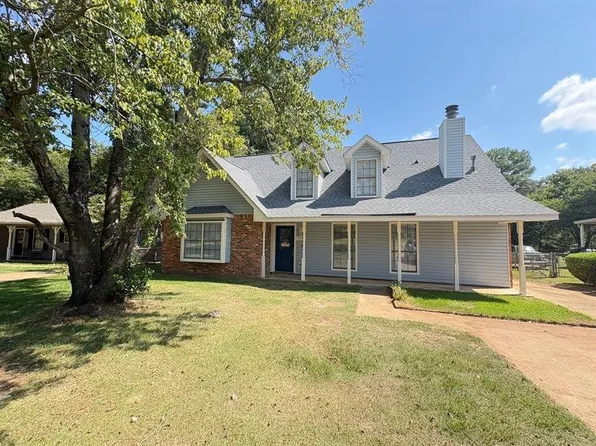 208 Avon Ct, Montgomery, AL 36109