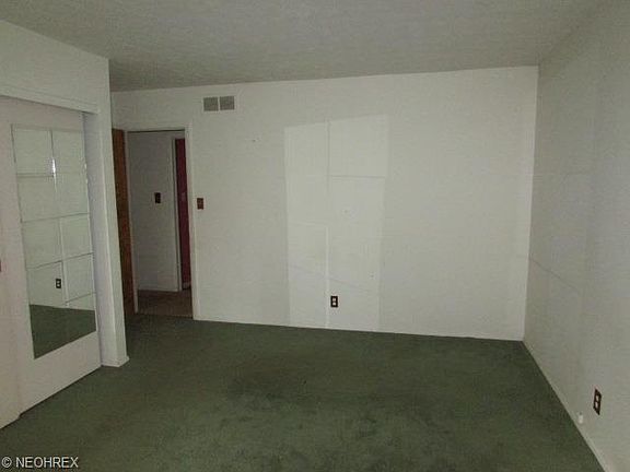 5th image of 2527 Monica Dr