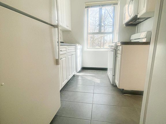 2nd image of 194-01 64th Cir Floor 3