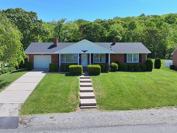 2nd image of 373 Langland Dr