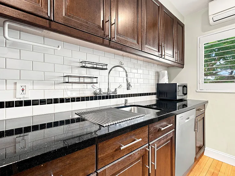 1615 N Laurel Ave #214 — Photo 10