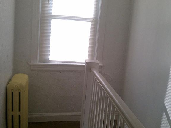3rd image of 6 Brainard St Floor 3