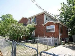 126-16 7th Ave, College Pt, NY 11356