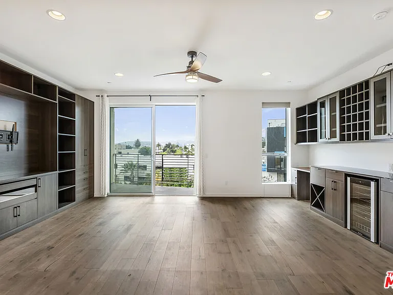 1045 Manzanita St — Photo 12