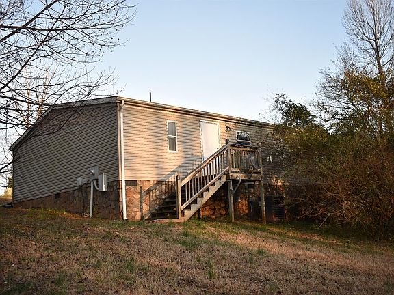 2nd image of 124 Lilydale Ln