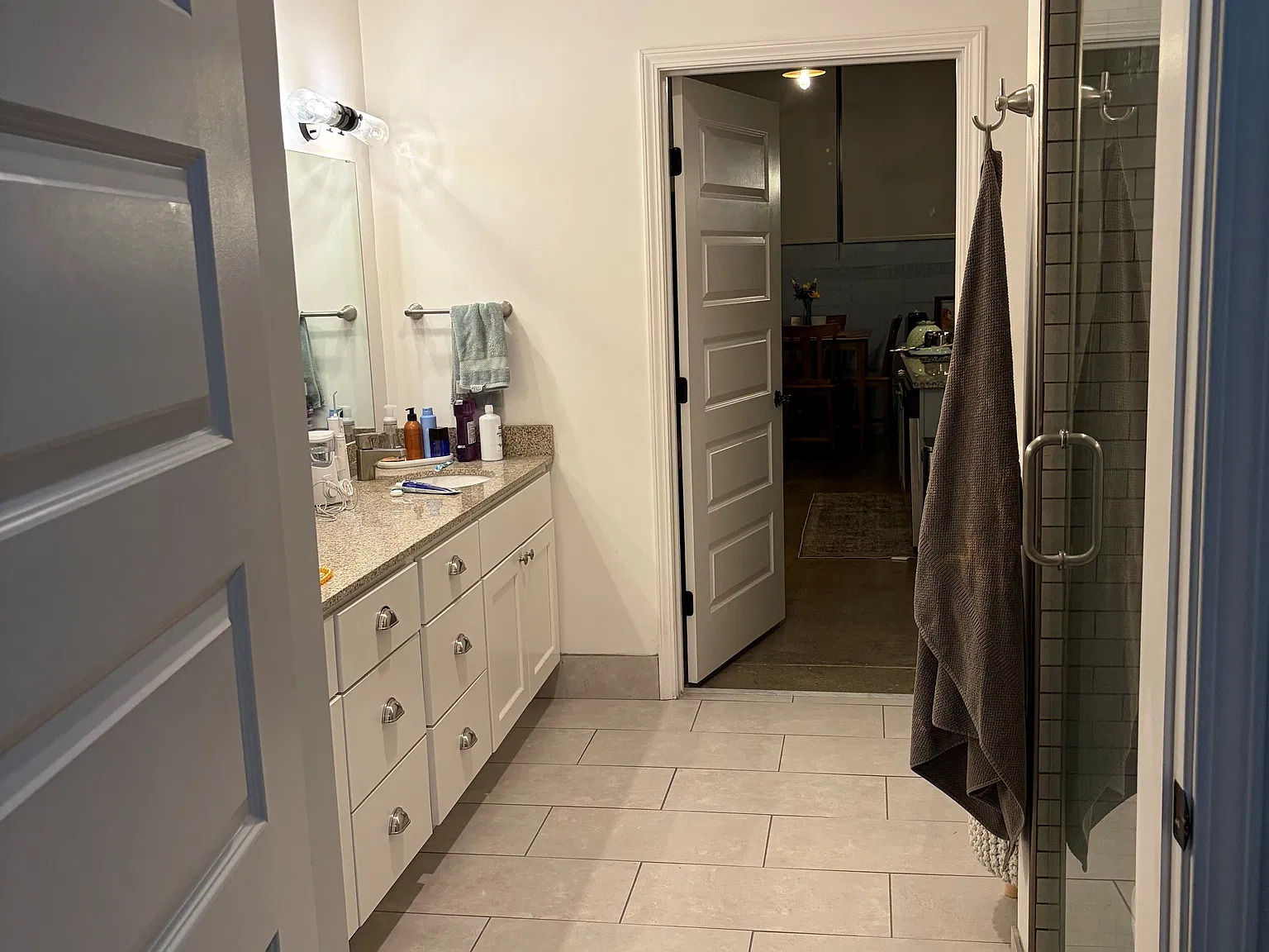 1 bed, 1094 sqft, $2,100 — Photo 2
