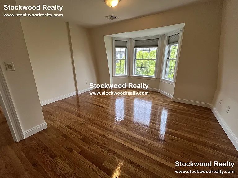 16 Gates St #3 — Photo 25
