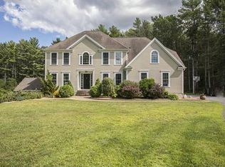 64 Reservoir Rd, Acushnet, MA 02743