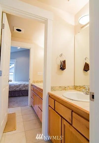 Jack & Jill bathroom