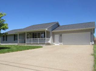 1600 Hillary Ave, Burlington, IA 52601