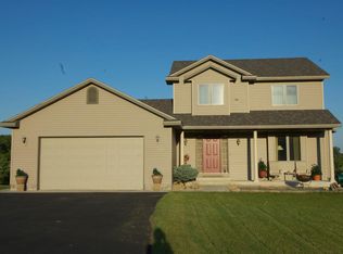 1260 Slalom Ball Ln SW, Pine Island, MN 55963