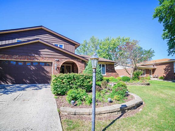 2nd image of 15400 Orchard Ln